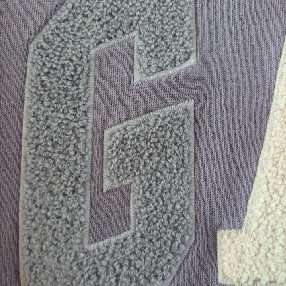 GAP Lavender Crewneck NWOT - Picture 3 of 6